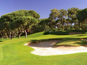 Pinheiros Altos Golf Course bunker and green